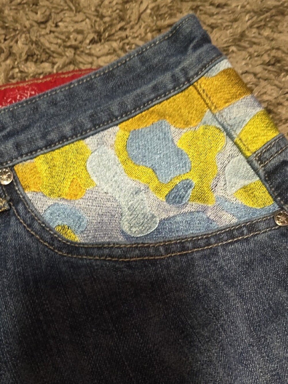 Men's Dark Blue Relaxed Straight Jeans with Accent Trim (Button Broke) - Picture 4 of 10